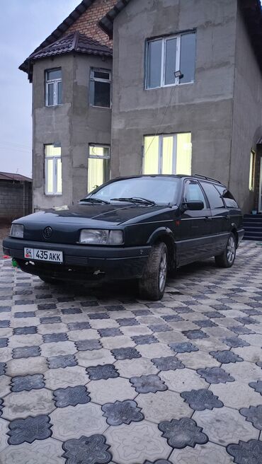 Volkswagen: Volkswagen Passat: 1992 г., 1.8 л, Механика, Бензин, Универсал