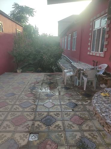 a farm evler: Taxta döşəməli geniş yataq otağı icarəyə/istifadəyə təqdim olunur. ev — 5