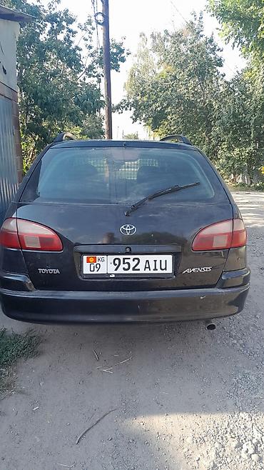 машина кроссовер: Toyota Avensis: 2002 г., 1.8 л, Механика, Бензин, Универсал — 2