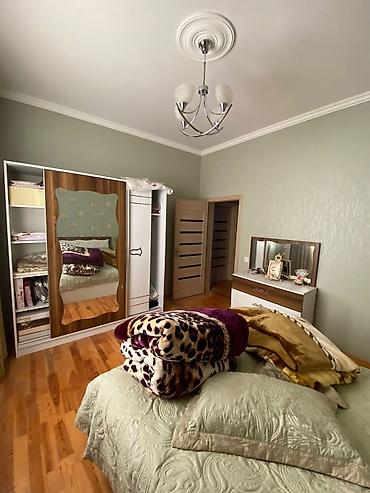 villa evler: Təmirli, geniş həyətli 3 mərtəbəli fərdi yaşayış evi. Plan və sahə: - — 8