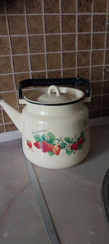 чайник для плиты бишкек: Чайник эмалированный советский 4литра в хорошем состоянии. Торг