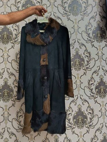 tek pencekler kisi ucun: Qadin Dublyonkasi cox seliqeli istifade olunub M razmerdir