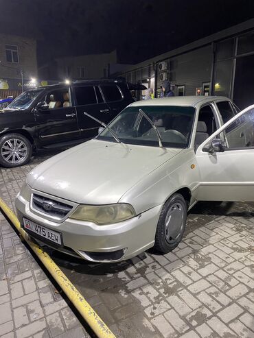 Daewoo: Daewoo Nexia: 2008 г., 1.6 л, Механика, Бензин, Седан