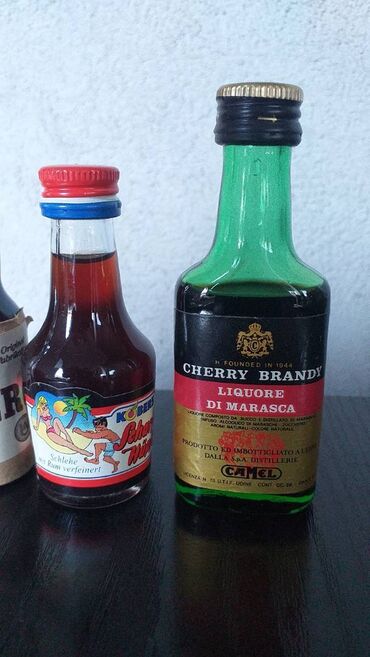 Ostali predmeti za umetnost i kolekcionarstvo: Mini Bottle unučići fraklići čokanji IV Kao sa slika — 7