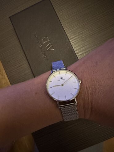 boss satovi: Classic watch, Daniel Wellington, Female