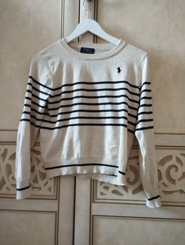 белый купальник с рюшами: Свитер Polo Ralph Lauren в полоску. Круглый вырез и длинные рукава