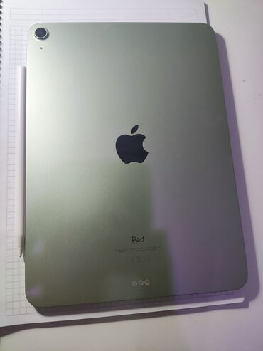 ipad 10 2: Apple ipad air 4 çox yaxşı vəziyyətdədir, bir cızığıda yoxdur üstündə