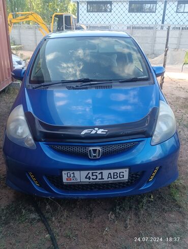 Honda: Honda Fit: 2005 г., 1.3 л, Вариатор, Бензин, Хетчбек