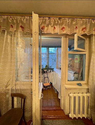 Квартиры: 2 комнаты, 43 м², 6 мкр 104 серия, 1 этаж, Старый ремонт — 2