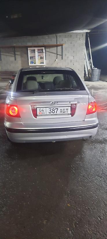 infinity fx35: Hyundai Elantra: 2002 г., Бензин, Седан — 4