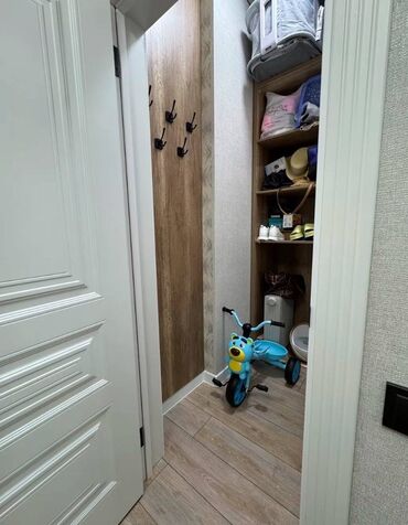 ош квартира черемушка: 1 бөлмө, 34 кв. м, 105-серия, 2 кабат, Евроремонт