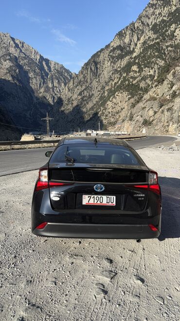 Toyota: Toyota Prius: 2022 г., 1.8 л, Вариатор, Гибрид, Хэтчбэк — 8