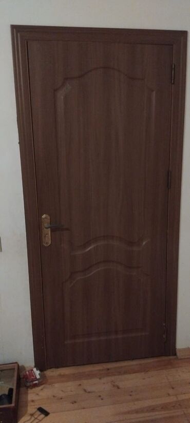 Otaq qapıları: Qapi 2eded
50azn biri
Zabrat2 1930 leli