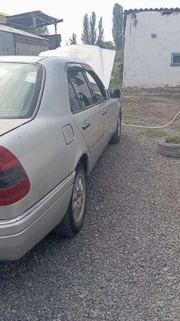 мерседерс бенс: Mercedes-Benz C 180: 1994 г., 1.8 л, Механика, Бензин