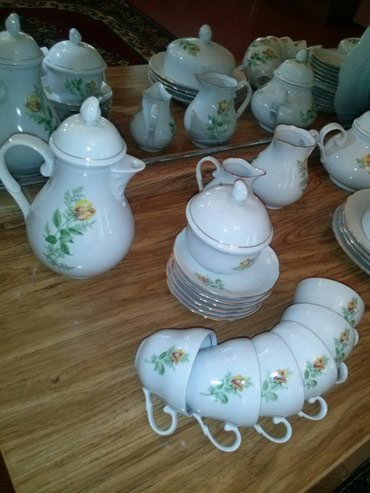 Digər dəstlər və servizlər: Çay və kofe serviz dəsti Satilir . GDR ( ГДР ) İstehsalı. Çaynıy — 3