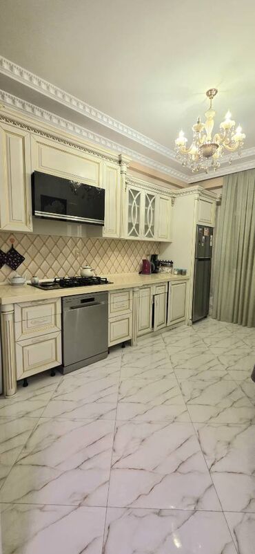 Yeni tikili: 3 otaqlı, Yeni tikili, 90 kv. m — 2