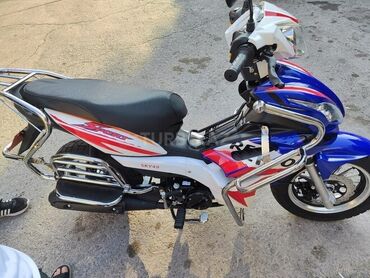 оригинальные запчасти бмв: Skuter tipli motosiklet – sport dizayn, Repsol üslublu qırmızı-ağ-mavi