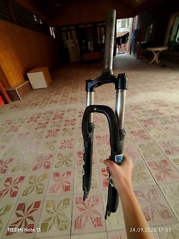 velosiped skorusu: Velosiped ön amortizator vilkası - Növ: fjederli/suspenziyalı ön — 1