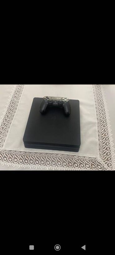 телефоны флай ezzy 4: Ideal vəziyyətdə PlayStation 4slim 500gb Tək PlayStation 250 AZN