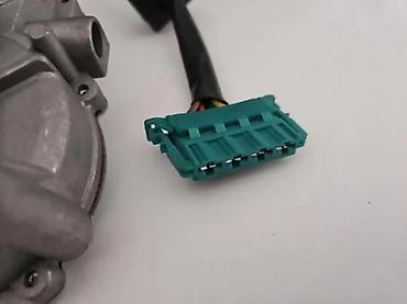 Autoelektrika: MERCEDES C KLASA MOTOR BRISACA W202 SA ZELENIM DZEKOM | Motor — 5