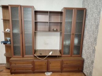 бу тумба под телевизор: Гарнитур для зала, Б/у, МДФ, Самовывоз, цвет - Коричневый