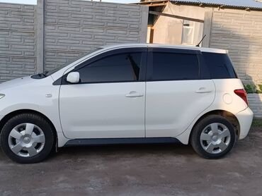 runx alex: Toyota ist: 2003 г., 1.3 л, Автомат, Бензин