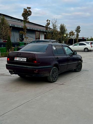 Volkswagen: Volkswagen Vento: 1994 г., 1.8 л, Механика, Бензин, Седан — 4