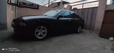 mercedes e class: BMW 5 series: 3 l | 1998 il Sedan — 5