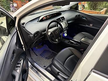 byd e1: Toyota Prius: 2019 г., 1.8 л, Автомат, Гибрид — 8
