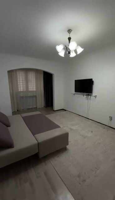дом акжол: 1 комната, 45 м², 106 серия улучшенная, 2 этаж, Евроремонт