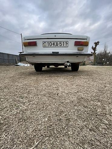VAZ (LADA): Model: VAZ 2101 “Jiquli” Kuzov: sedan, 4 qapı Rəng: ağ Yanacaq: benzin — 8