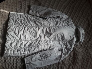 Демисезонные куртки: Женские стеганые куртки (2 цвета) 1) Светло-бежевая куртка: - Длина — 2