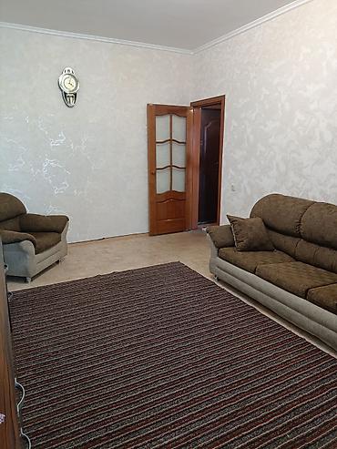 one room apartment: Просторная гостиная с выходом на застеклённый балкон. Светлая комната — 2