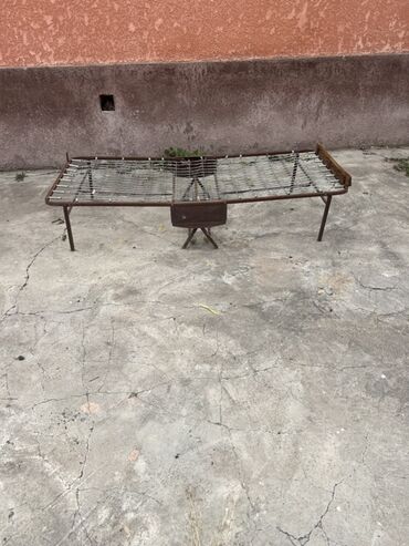 офисные кресло бу: Бүктөлүүчү жеңил керебет, Матрасы жок