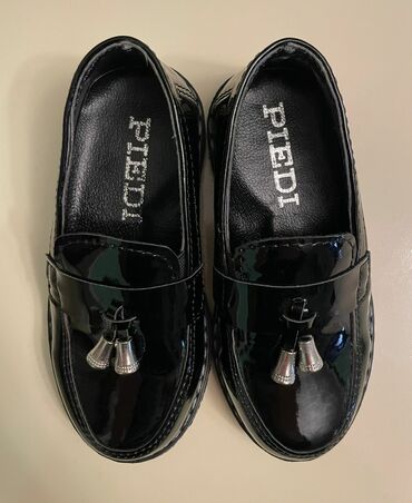 детская обувь 22 см: Junior gentleman & lafies mağazasından alınıb 45 manata, heç 1