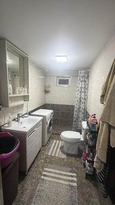 Продажа полдома: Продается пол дома. Район Баялинова Професора Зимы (ближе к БЧК). В — 3