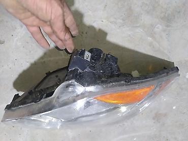 015 sit: Tayota pirus 20 kuzan qabağ sağ farası yaxşı vəziyyətdədi — 2