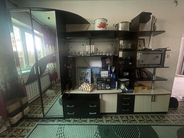 бишкек мебел: Зал үчүн гарнитур, Колдонулган, ДСП, Өзү алып кетүү, Акылуу жеткирүү, түсү - Кара
