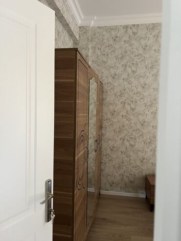 Təmir işləri: Salam. Uzun müddətli kirayə verilir. Yeni 14 mərtəbəli binanın 1-ci — 7