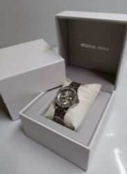 Ručni satovi: Cena:2500din
(Bez kutije) — 14