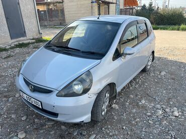 Honda: Honda Fit: 2003 г., 1.3 л, Механика, Бензин, Хэтчбэк