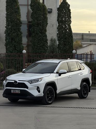 Toyota RAV4: 2020 г., 2.5 л, Автомат, Бензин, Кроссовер