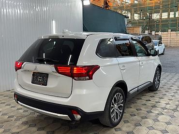 спотер: Mitsubishi Outlander: 2017 г., 2.4 л, Бензин, Кроссовер — 4