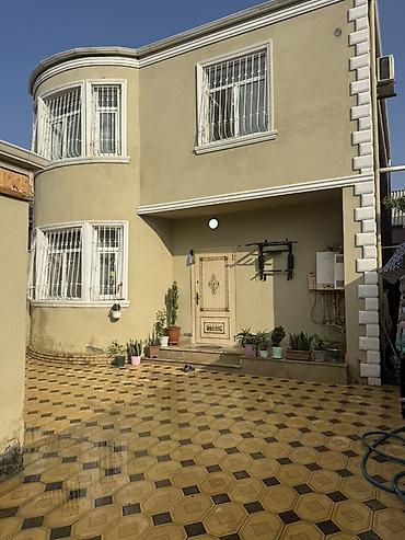 Həyət evləri və villaların satışı: Satılır: 2 mərtəbəli həyət evi - Müasir dizaynlı, dairəvi ön fasadlı — 2