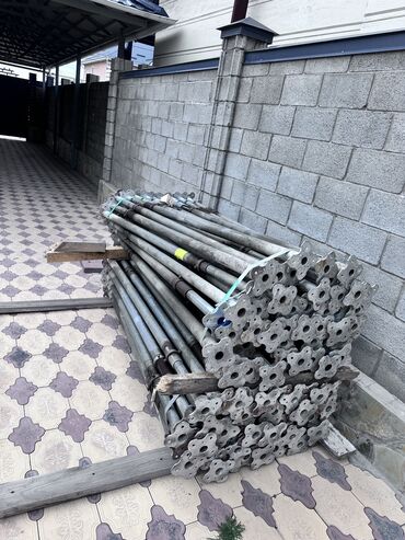 пьедесталом раковина с: Телескопиялык тепкич, Бийиктиги: 3 -4 meters, Колдонулган, Материалы: Металл