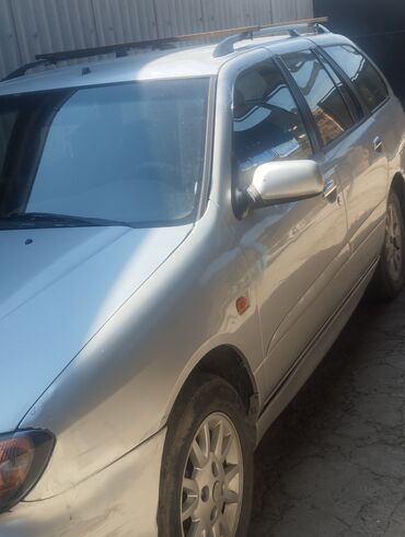 нисан тирана: Nissan Primera: 2001 г., 1.8 л, Механика, Бензин, Универсал