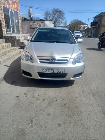 toyota corolla sedan: Toyota Corolla: 1.4 l | 2005 il Hetçbek