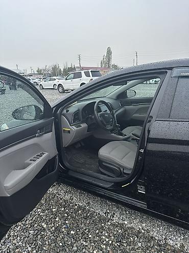 хенде сантафе: Hyundai Elantra: 2017 г., 2 л, Автомат, Бензин, Седан — 8