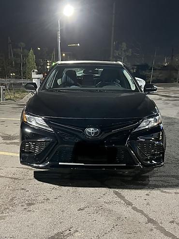 Toyota Camry: 2020 г., Гибрид, Седан