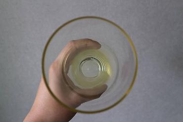 Вазы: Винтажная стеклянная ваза/стакан Один нюанс: очень мелкий скол по краю — 2